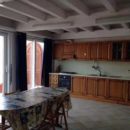 Agenzia Isotur Nontiscordardime Apartment *